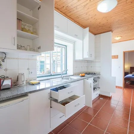 Charming Granite In Beautiful Surroundings Casal Diz