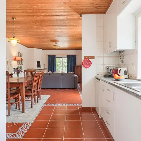 Charming Granite In Beautiful Surroundings Holiday home Casal Diz