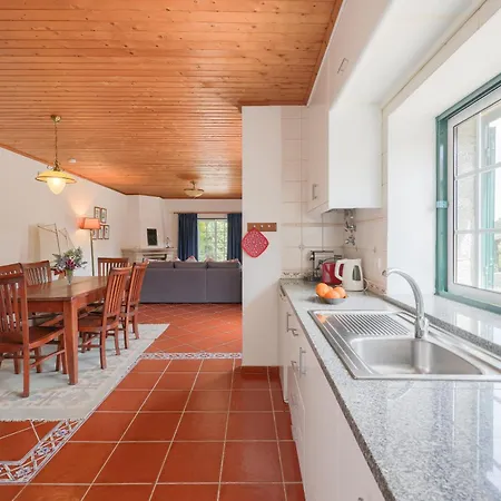 Charming Granite In Beautiful Surroundings Casal Diz