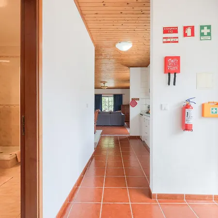 Charming Granite In Beautiful Surroundings Holiday home Casal Diz