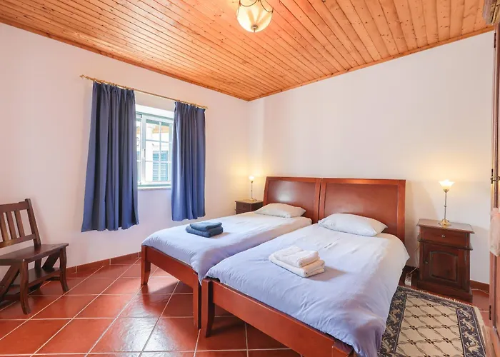 Charming Granite In Beautiful Surroundings * Casal Diz