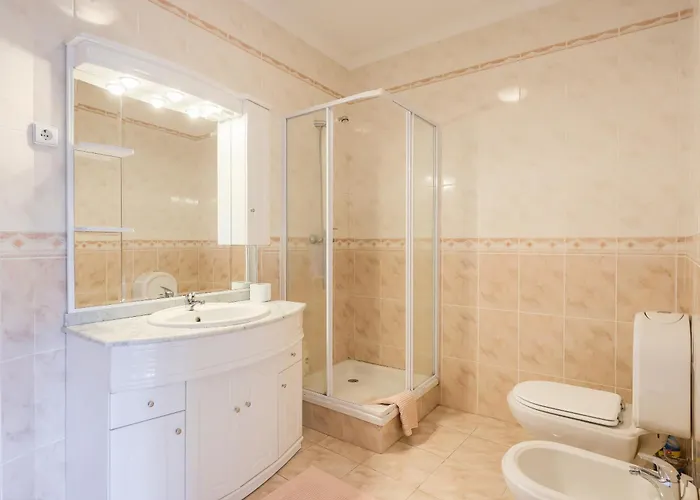 Charming Granite In Beautiful Surroundings *