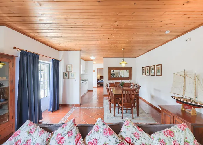 Charming Granite In Beautiful Surroundings Σπίτι διακοπών