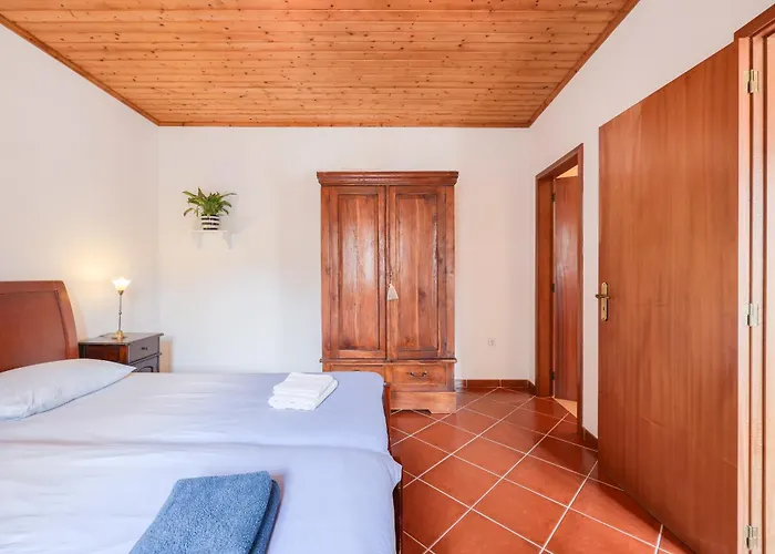 Charming Granite In Beautiful Surroundings